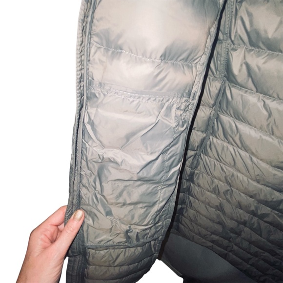 NWT Quince Lightweight Down Packable Long Puffer Jacket Dark Grey sz M - Picture 6 of 10